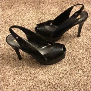 Vera Wang Black Snakeskin Heels SZ 6